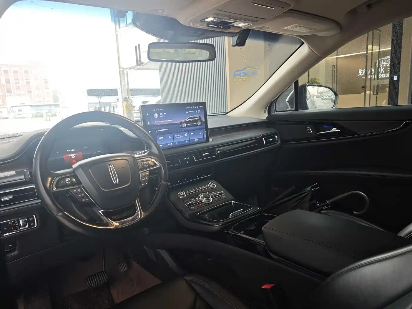 LINCOLN NAVIGATOR
