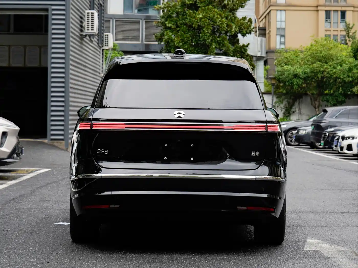 NIO ES8 2026 2025 Model 6-Seat Executive Luxury Edition