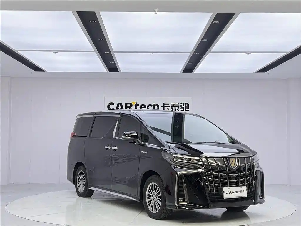 Toyota Alphard 2023 Dual Hybrid 2.5L Ultimate Gold Edition фото 2