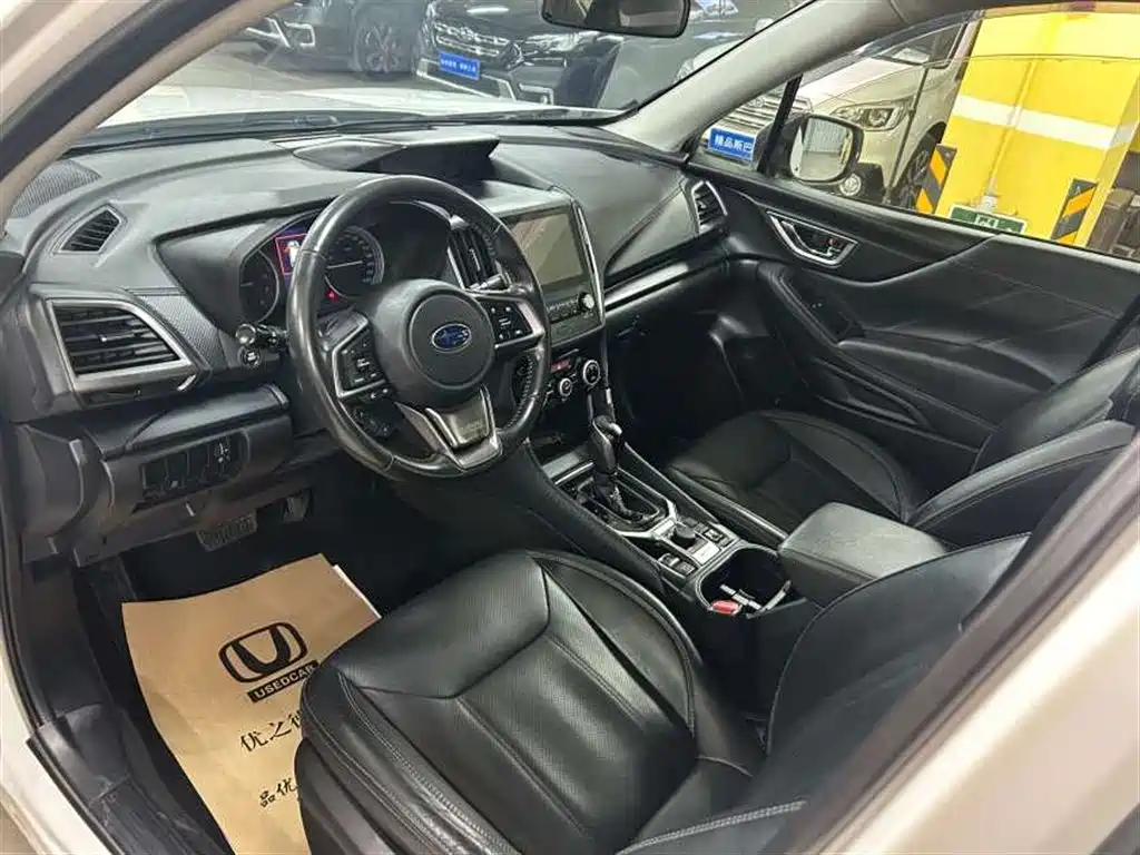Subaru Forester 2019 2.0i Luxury Edition EyeSight фото 9