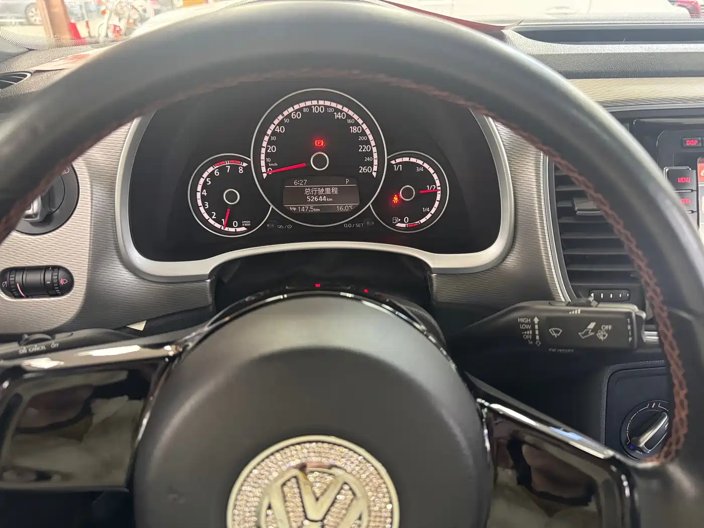 Volkswagen Beetle 2016 Model 180TSI Club Edition фото 6