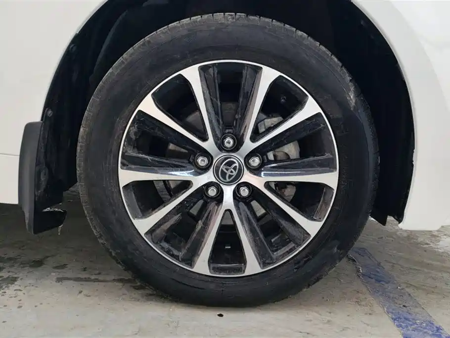 Toyota Levin 2023 185T CVT Luxury фото 6