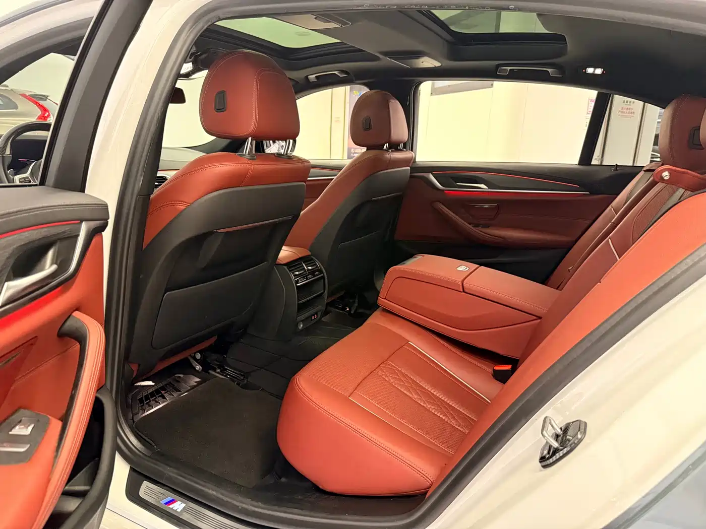 BMW 5 Series 2021 530Li Leading M Sport Package фото 9