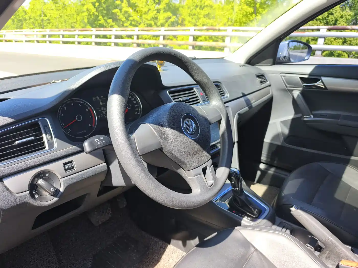 Volkswagen Lavida 2013 1.4TSI DSG Comfort Edition фото 13