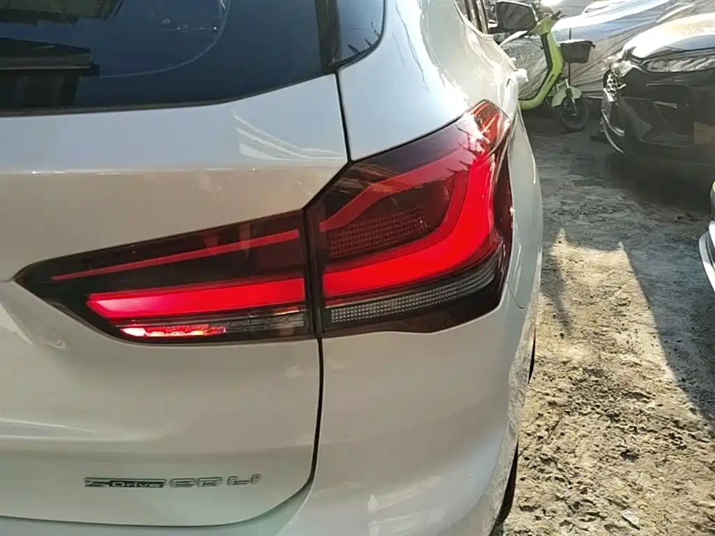 BMW X1 2021 sDrive20Li Fashion фото 8