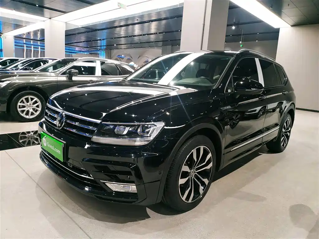 Volkswagen Tiguan L 2021 330TSI Automatic 2WD R-Line Premium фото 2