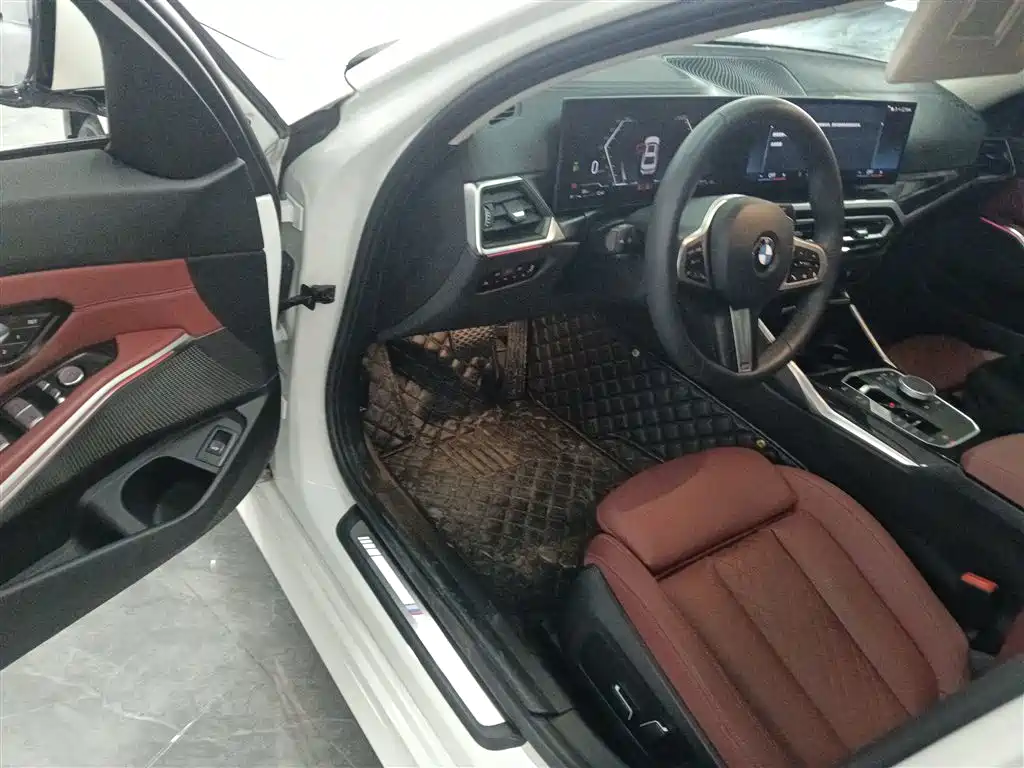 BMW 3 Series 2024 325Li M Sport Package фото 16