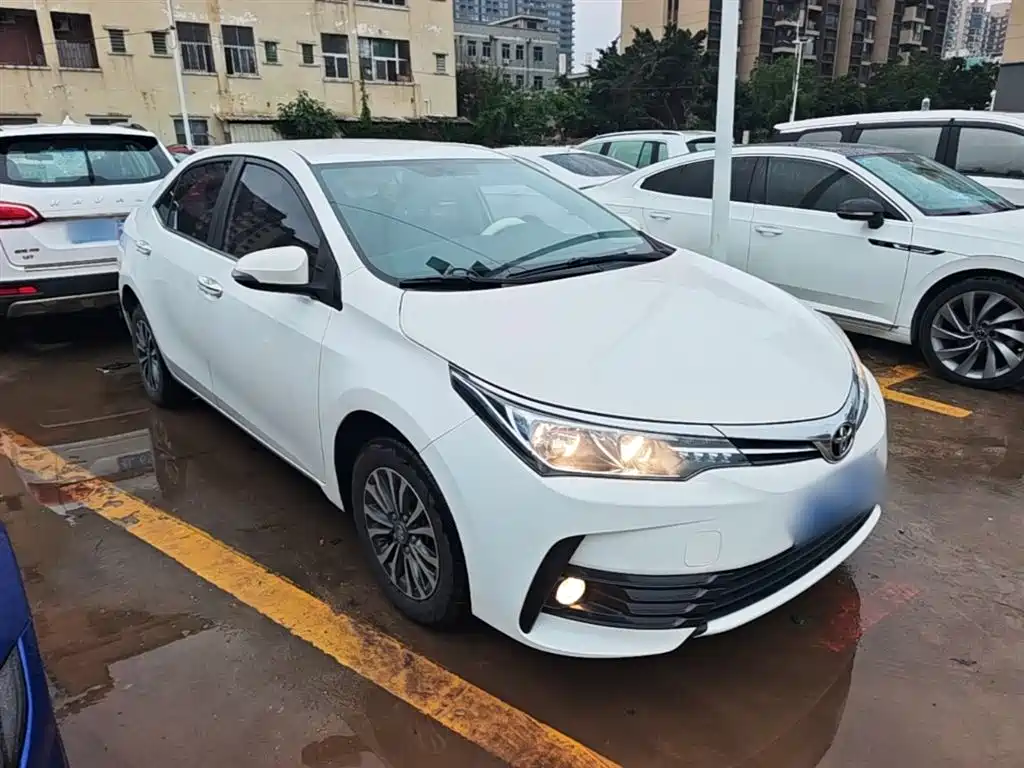 Toyota Corolla 2017 Facelift 1.2T S-CVT GL фото 4