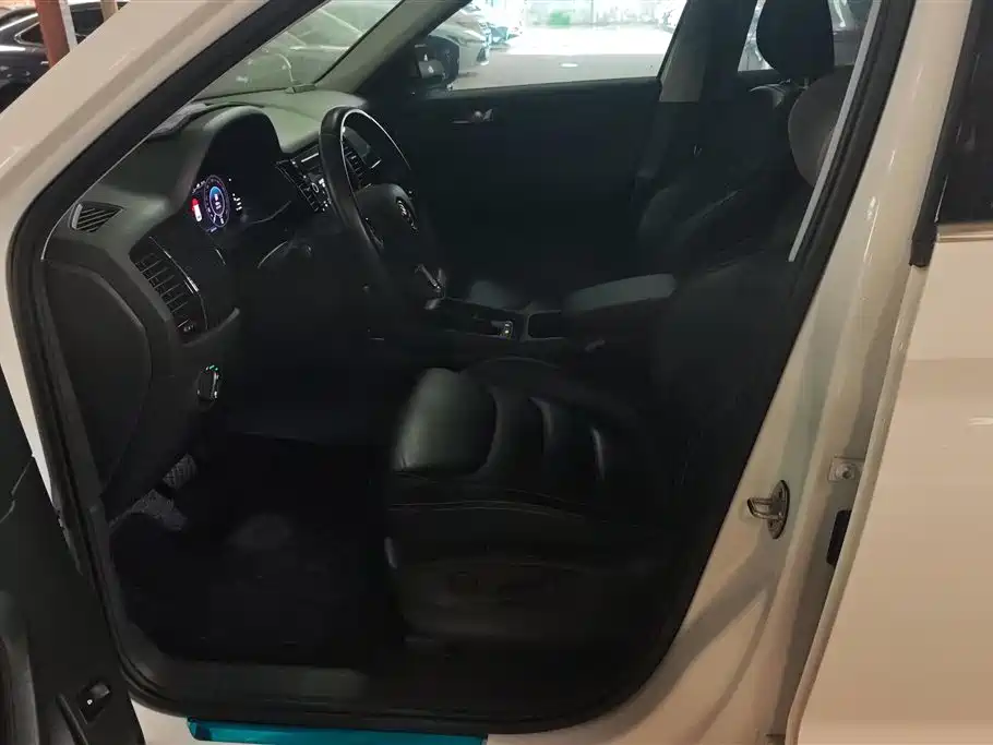 Škoda Kodiaq 2019 Facelift TSI330 7-Seater 2WD Luxury Premium Edition China V фото 9