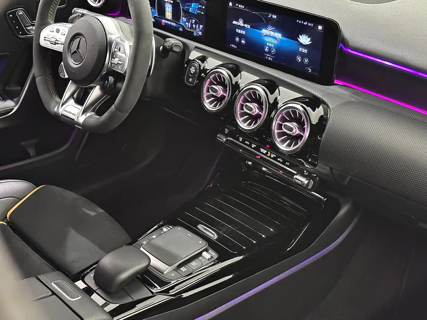 Mercedes-Benz A-Class AMG (Import) 2020 Facelift AMG A 45 S 4MATIC+ фото 11