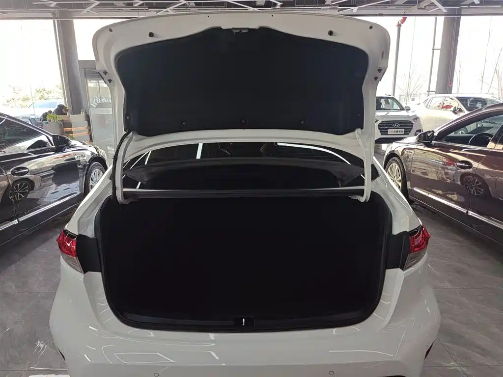 Toyota Levin 2023 185T CVT Sport фото 19