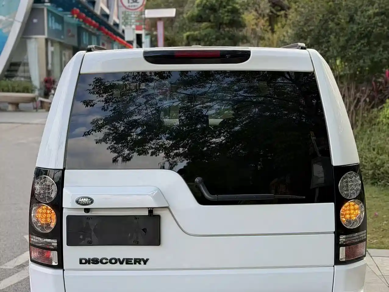 Land Rover Discovery 2012 3.0 SDV6 HSE Diesel фото 4