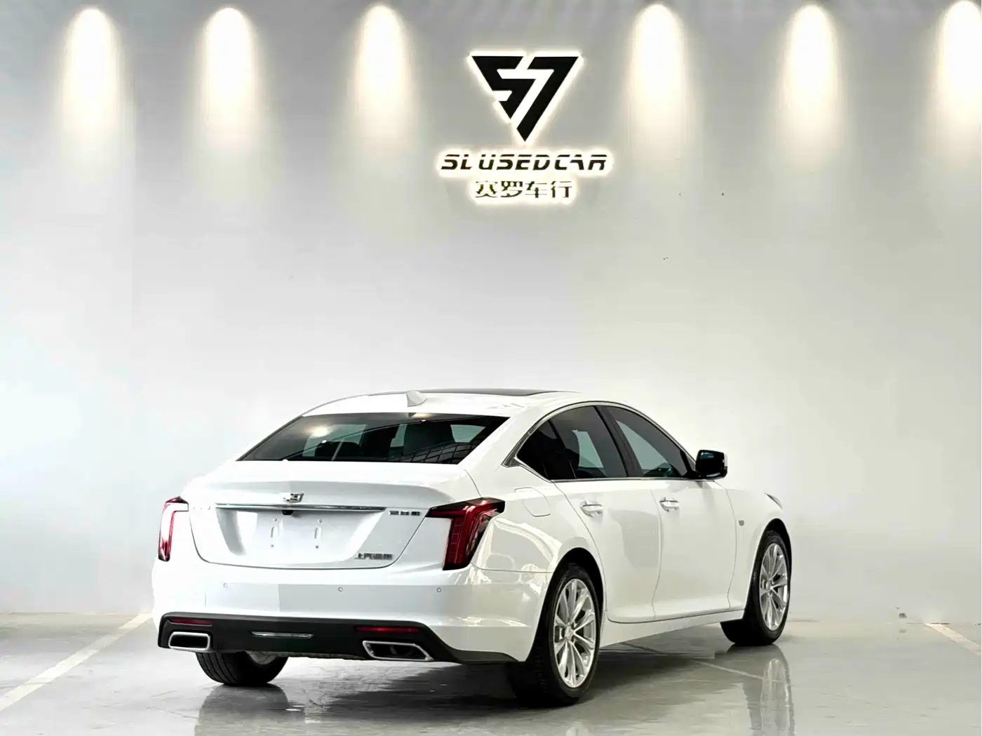 CADILLAC CT5