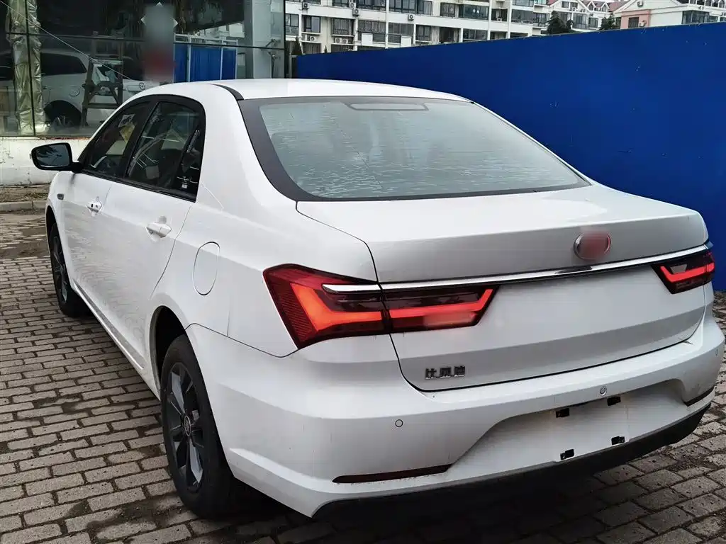 BYD Qin 2019 1.5L Automatic Prestige фото 23