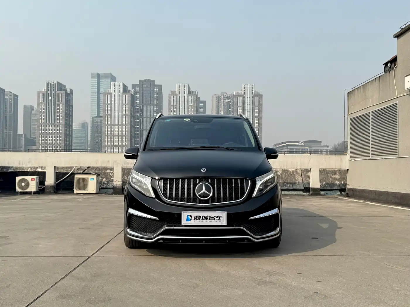 Mercedes-Benz V-Class 2018 V 260 AMG Sport Edition China VI фото 2