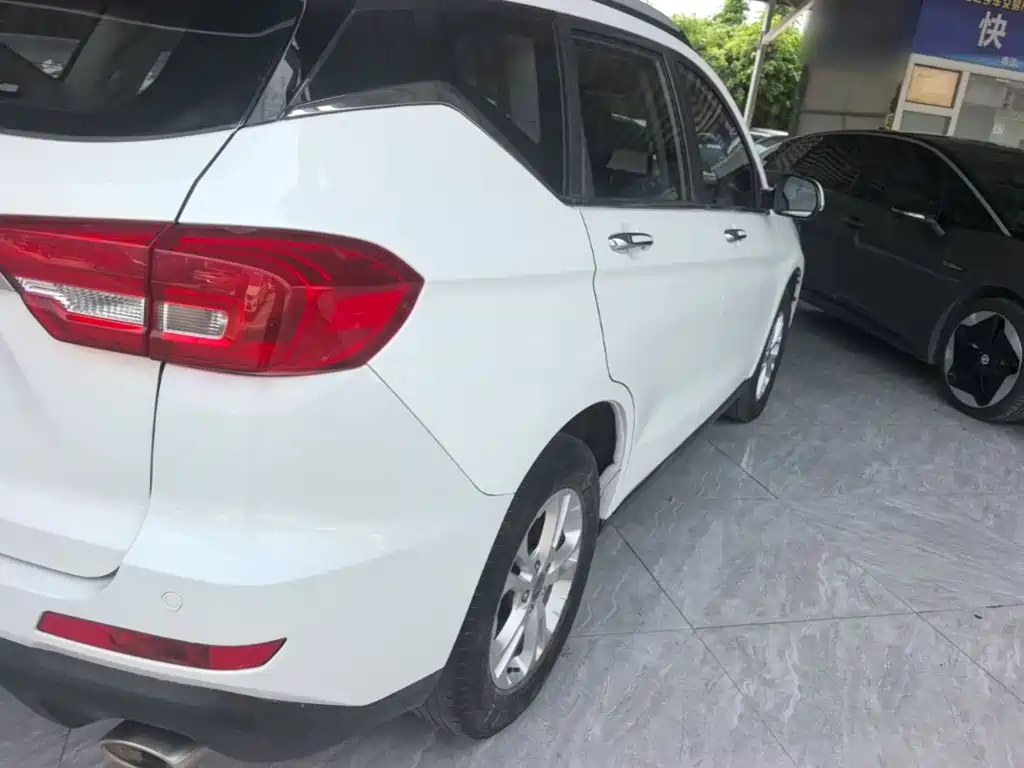 Фото 8 - Haval M6