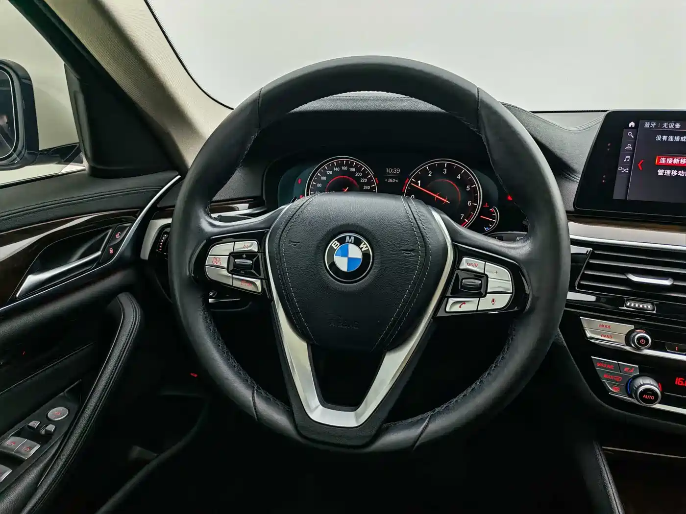 BMW 5 Series 2018 525Li Luxury Package фото 9