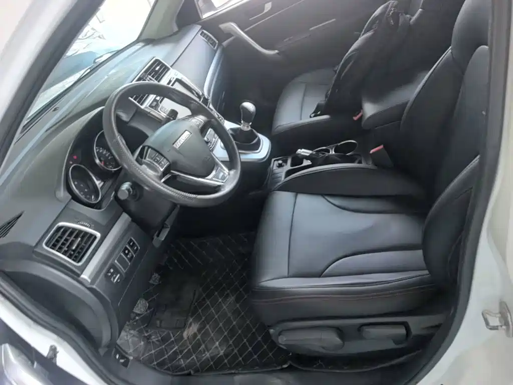 Фото 15 - Haval M6