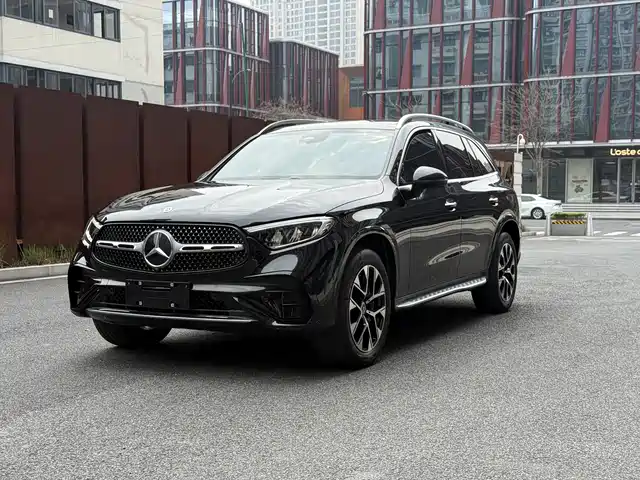 MERCEDES-BENZ GLC