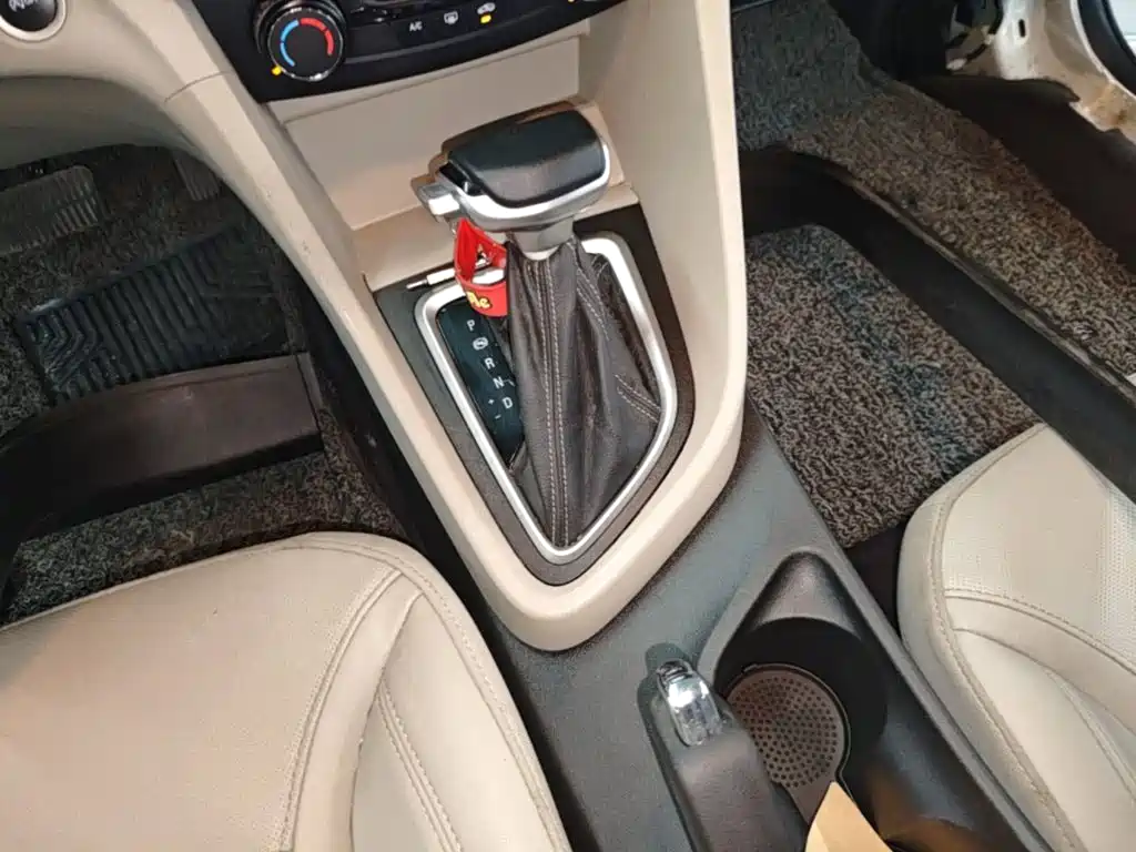 Фото 14 - Buick Excelle