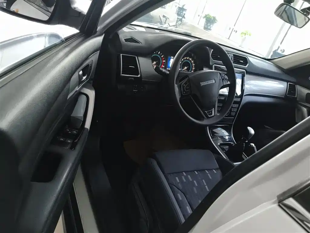 Haval H2 2017 Red Label 1.5T Manual 2WD Comfort фото 16