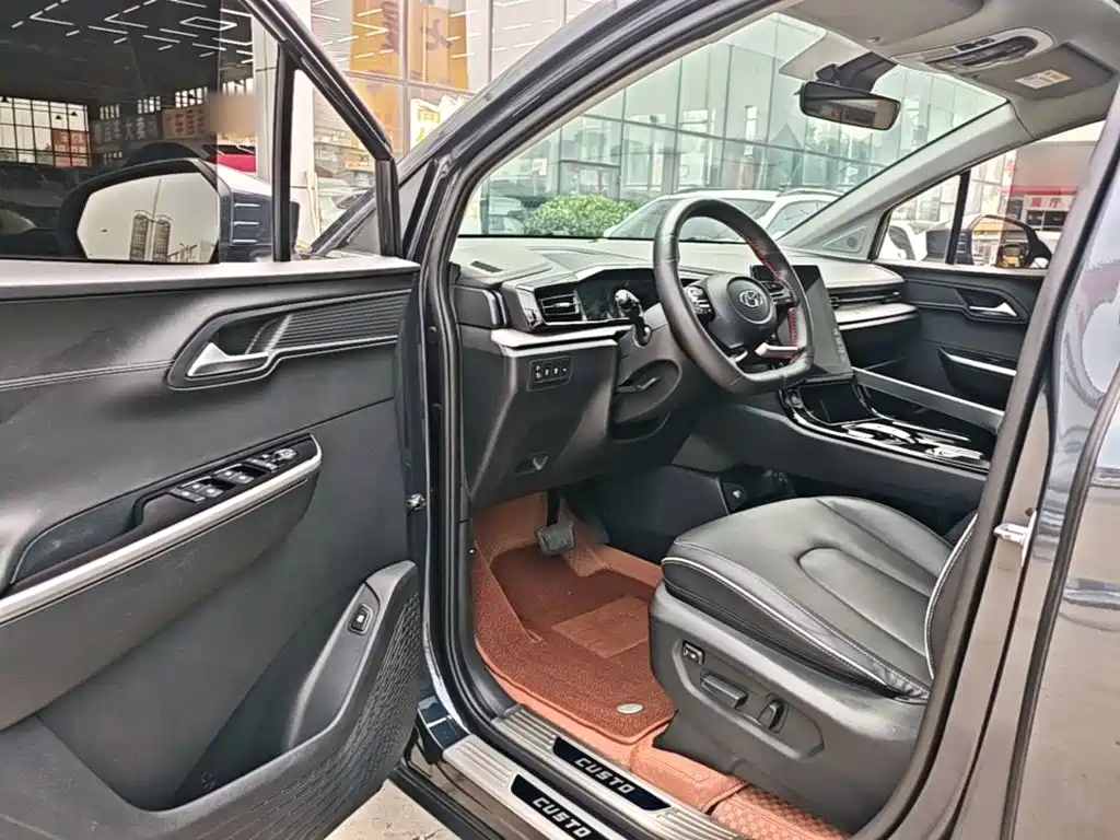 Hyundai Custo 2023 2021 270TGDi Premium LUX