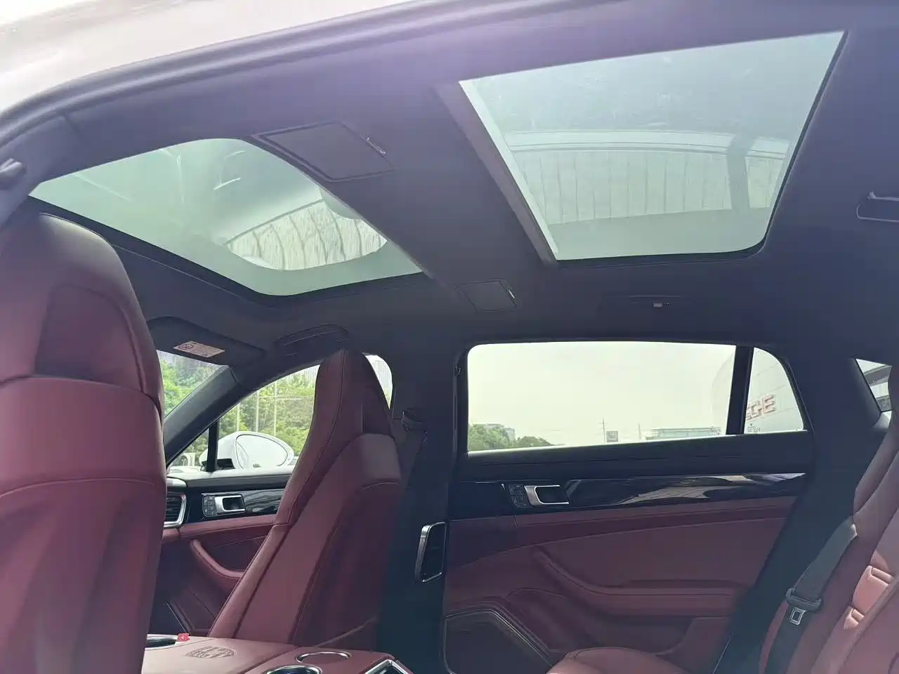 Porsche Panamera 2023 Panamera 4 Executive Long Wheelbase 2.9T фото 18
