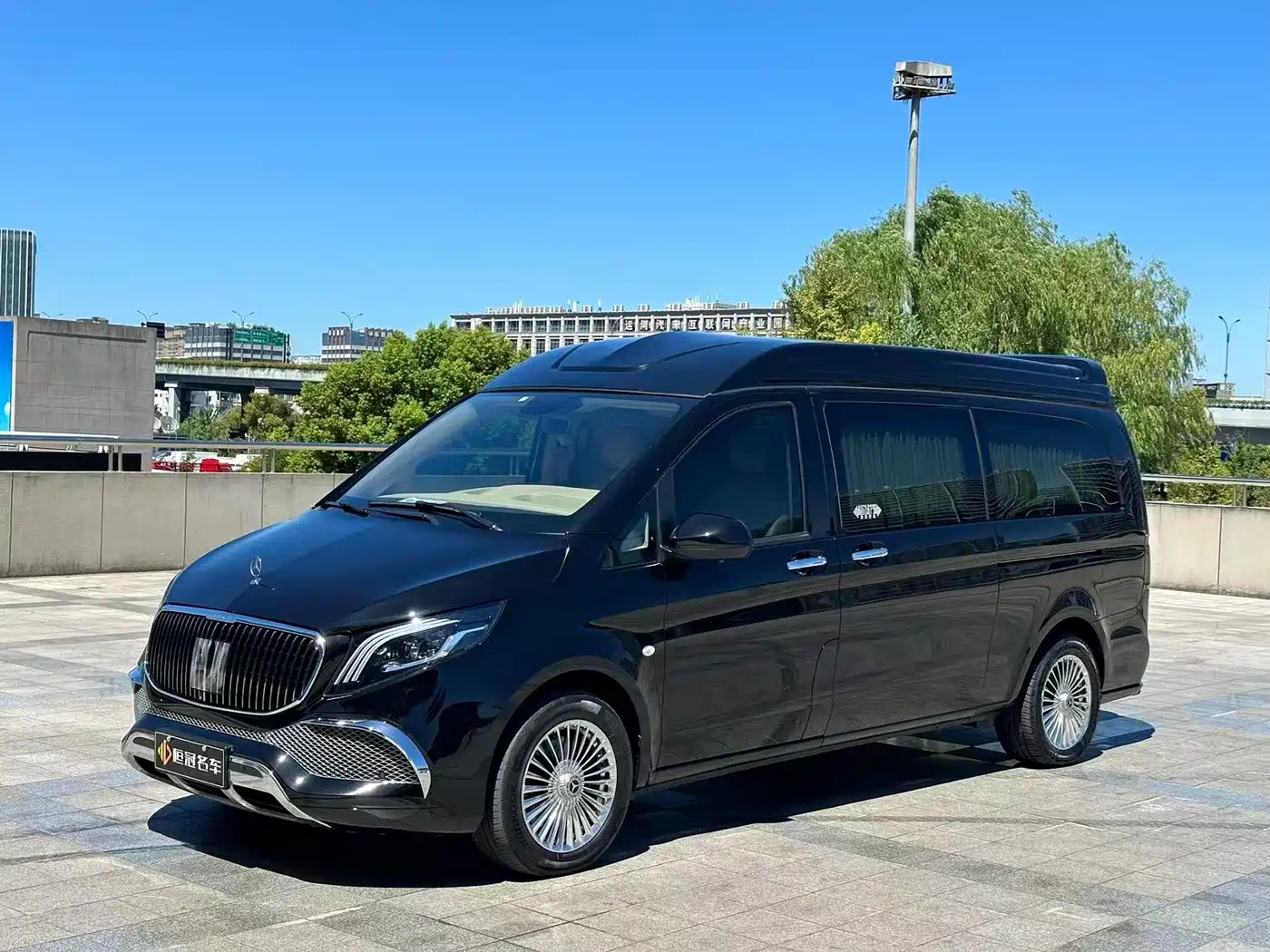 Mercedes-Benz Vito 2023 2.0T Business 7-Seater