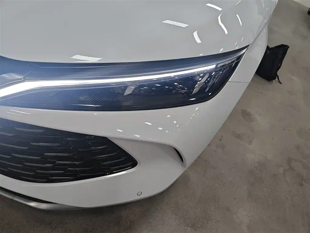 BYD Qin L 2024 DM-i 120KM Excellence Model фото 24