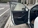 Фото 8 - Changan CS15
