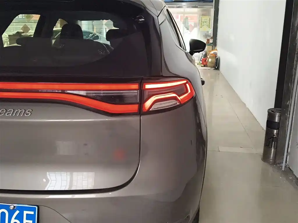 BYD Tang 2018 2.0T Automatic Smart Connection Delight Edition 7-Seater China V фото 8