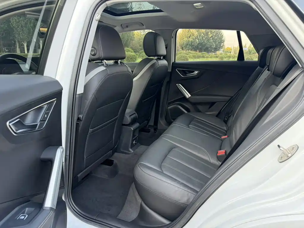 Фото 8 - Audi Q2L