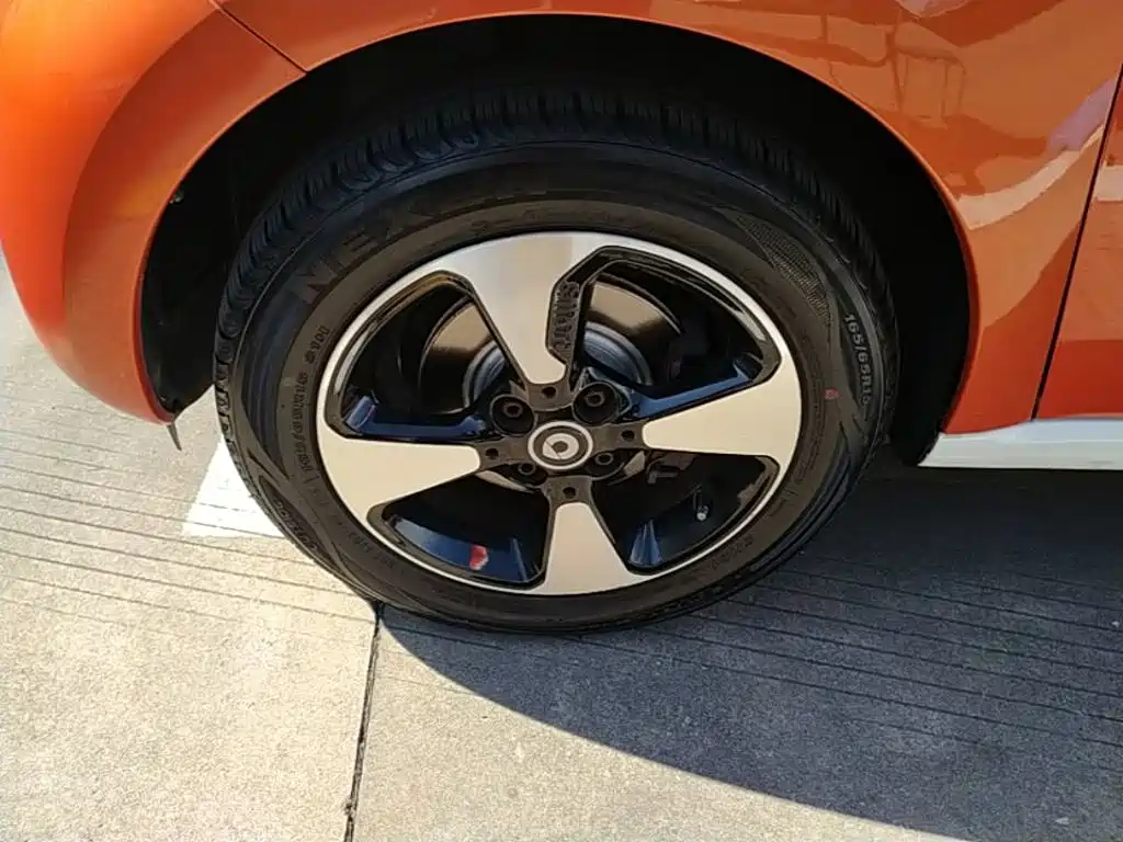 smart forfour 2019 2018 1.0L 52kW Passion Edition