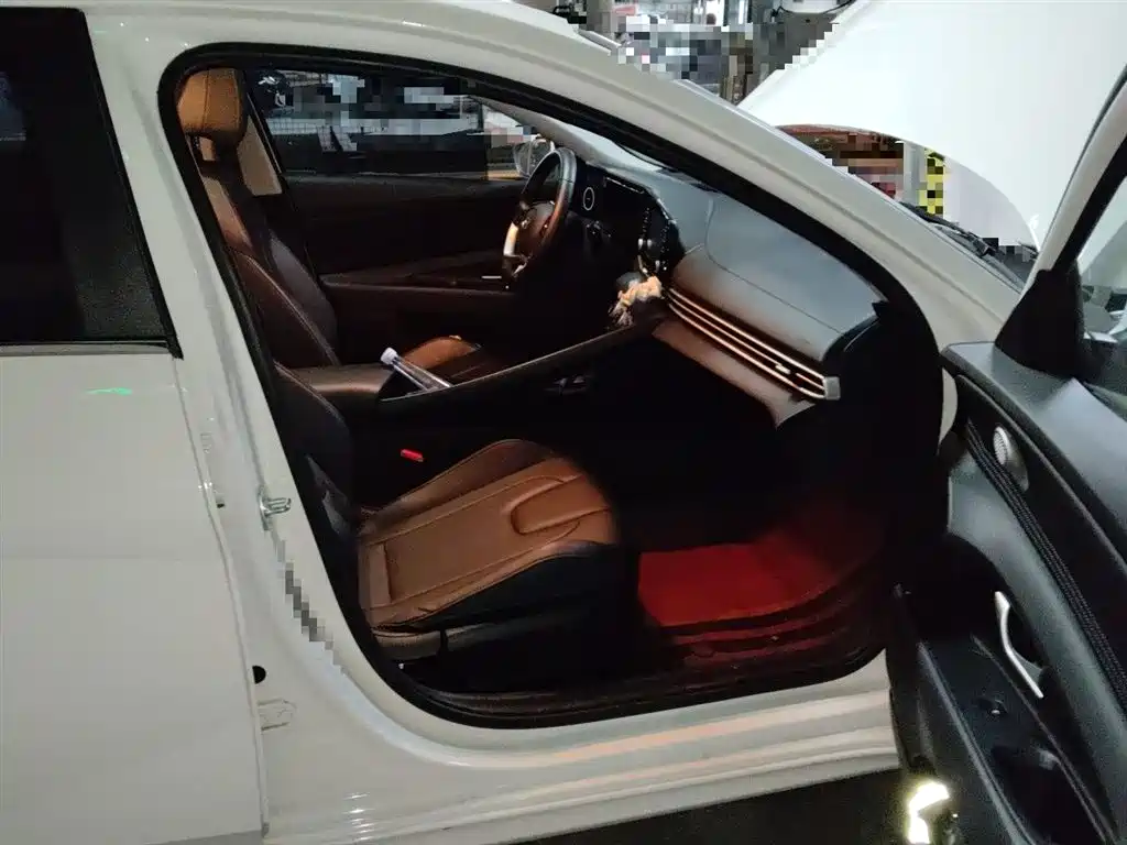 Hyundai Elantra 2023 1.5L CVT GLX Elite Edition фото 20