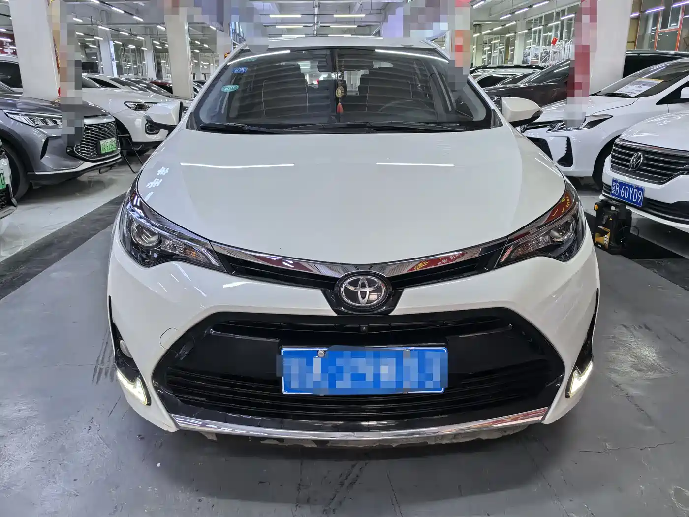 Toyota Levin 2017 Facelift 185T CVT Elite (China V) фото 2