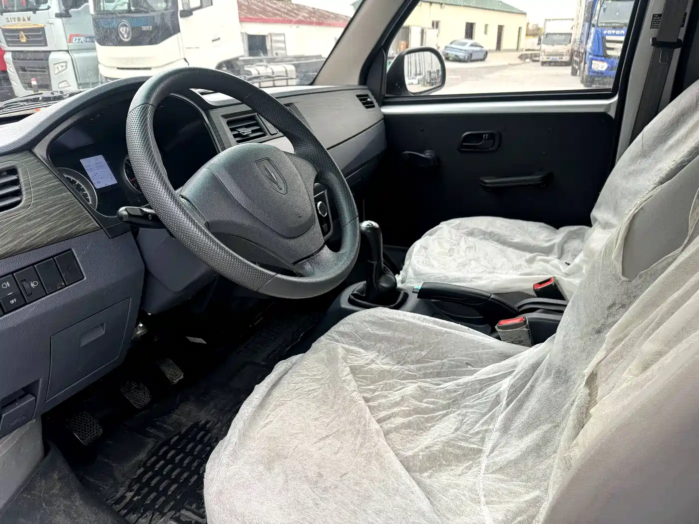 Jinbei Little Sea Lion X30 2025 2024 1.5L Fortune Panel Van 2/5-seater with Front AC