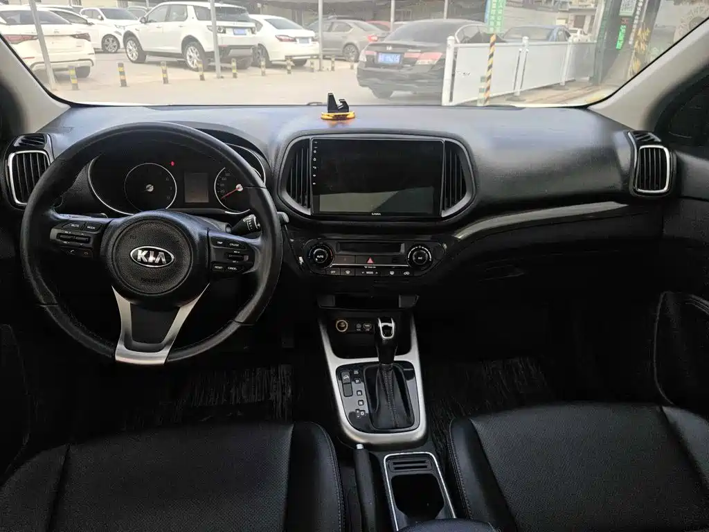 Kia KX3 2015 2015 2.0L Automatic 2WD DLX