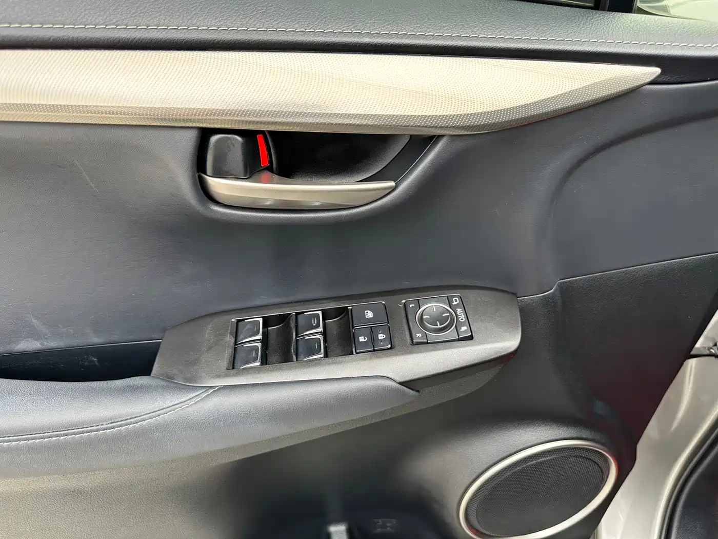 Lexus NX 2020 200 AWD F Sport China VI фото 16
