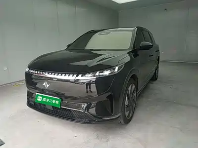 Dongfeng eπ008