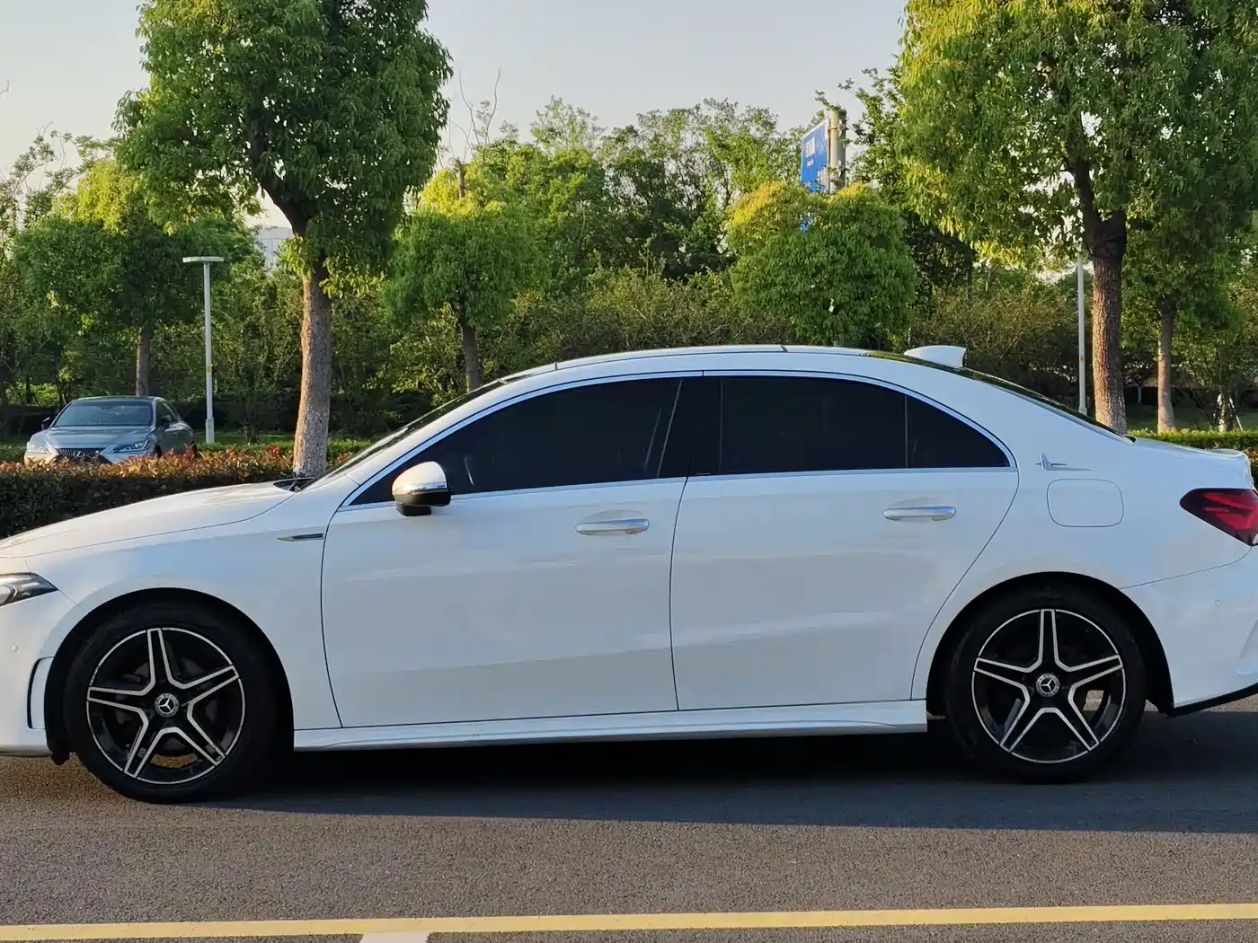 Mercedes-Benz A-Class 2019 A 200 L Sport Sedane Pioneer Special Edition фото 6