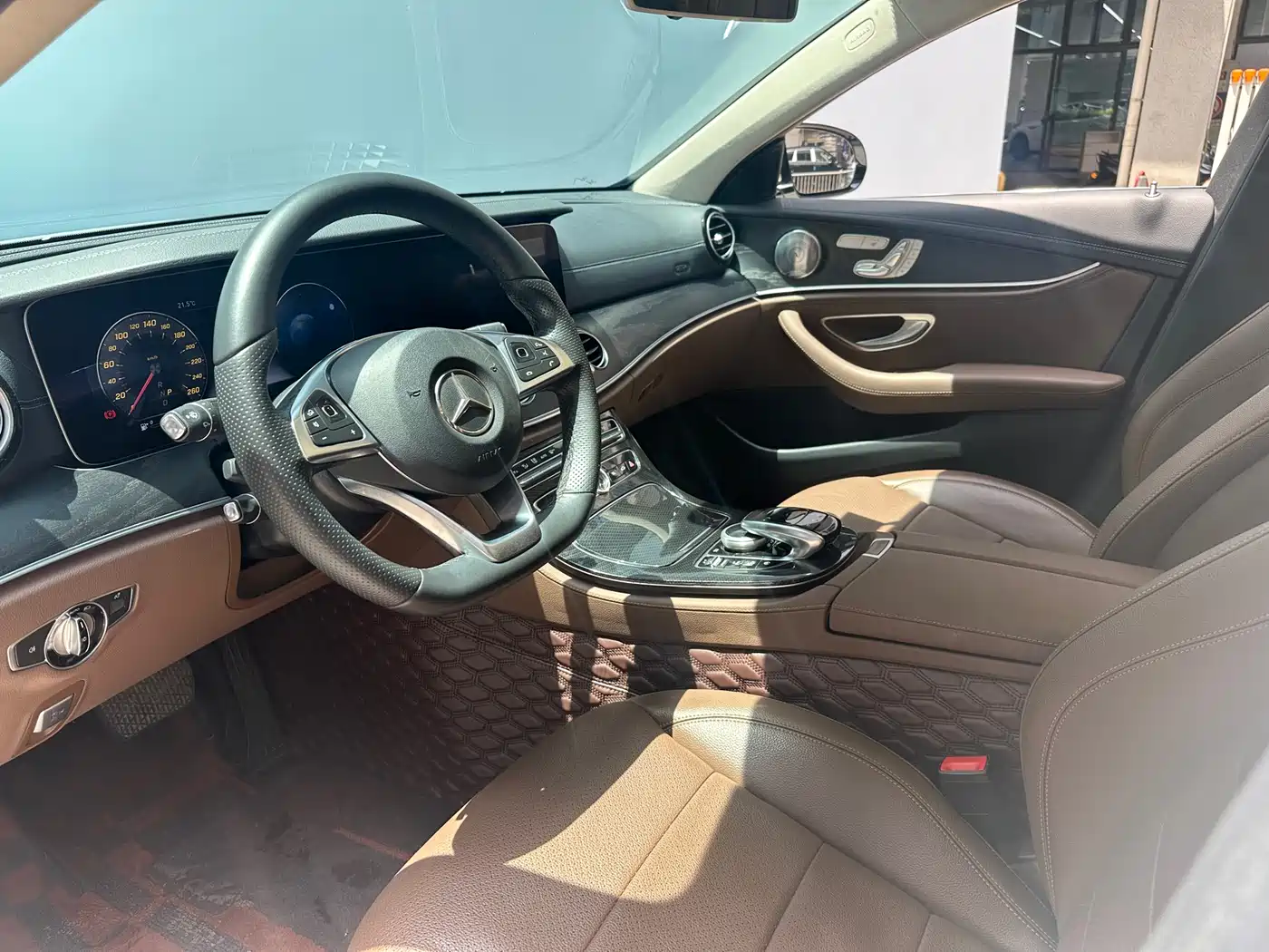 Mercedes-Benz E-Class 2017 E 300 L Sport Luxury фото 6
