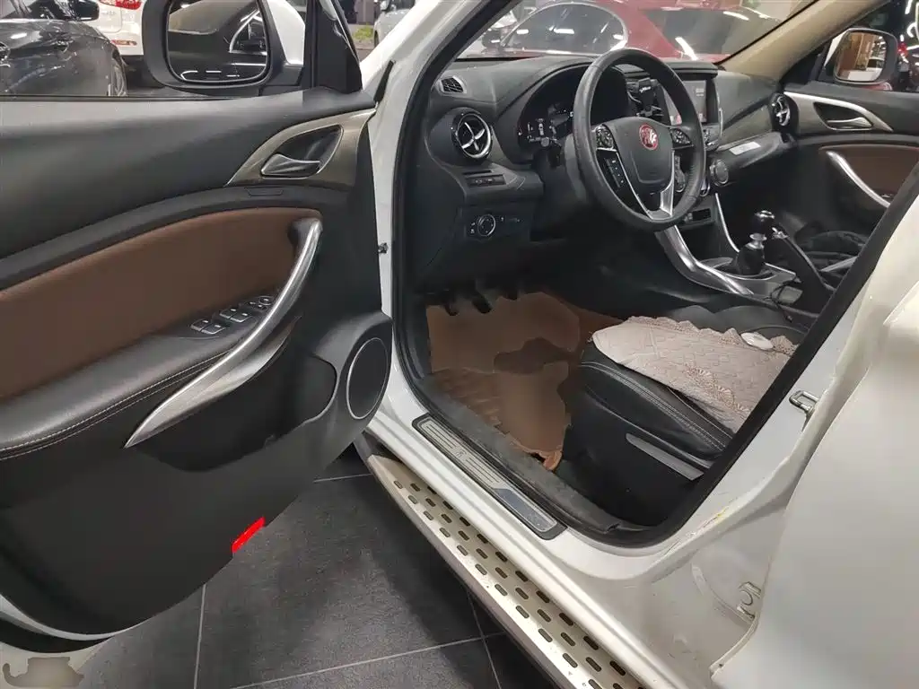 BYD Song 2017 Ultimate Upgrade 1.5TI Manual Elite Model фото 16