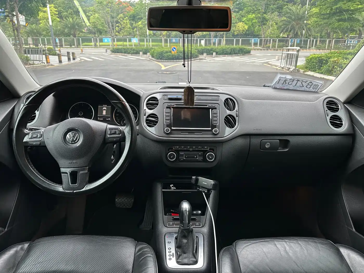 Volkswagen Tiguan 2012 2.0TDI Luxury фото 11