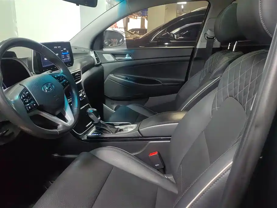 Hyundai Tucson 2019 280TGDi Dual-clutch 2WD Fashion Edition China VI фото 9