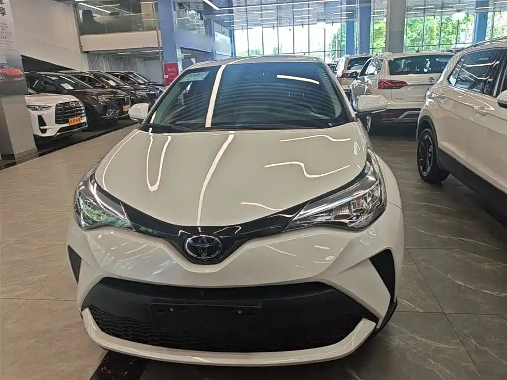 Toyota C-HR 2022 2.0L Leading Edition фото 3