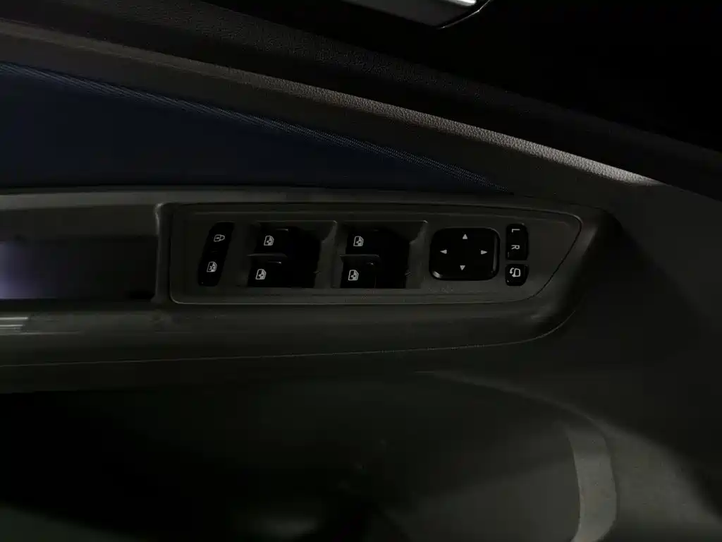 Фото 9 - Jetta VS7