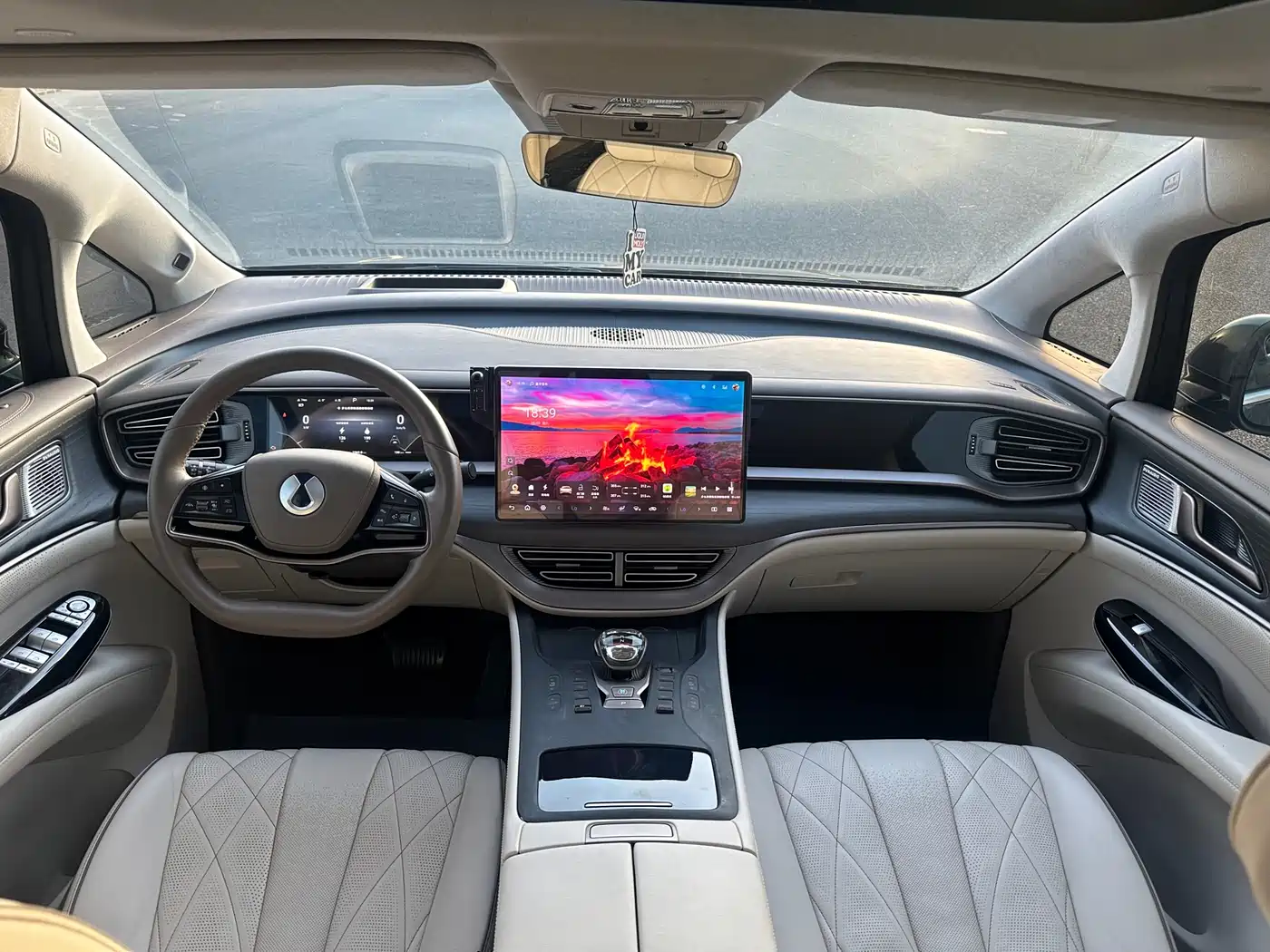 Denza D9 2022 DM-i 970 AWD Flagship фото 5
