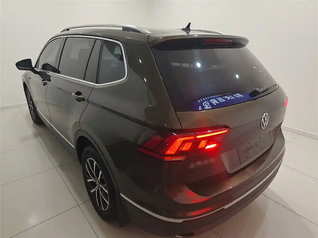 Volkswagen Tiguan L 2018 330TSI Automatic 2WD Luxury Edition фото 5