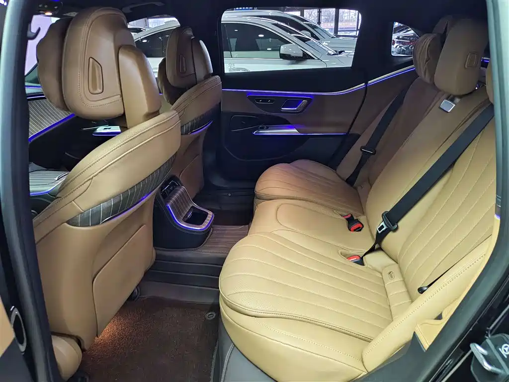 Mercedes-Benz E-Class 2025 E 300 L Fashion фото 11