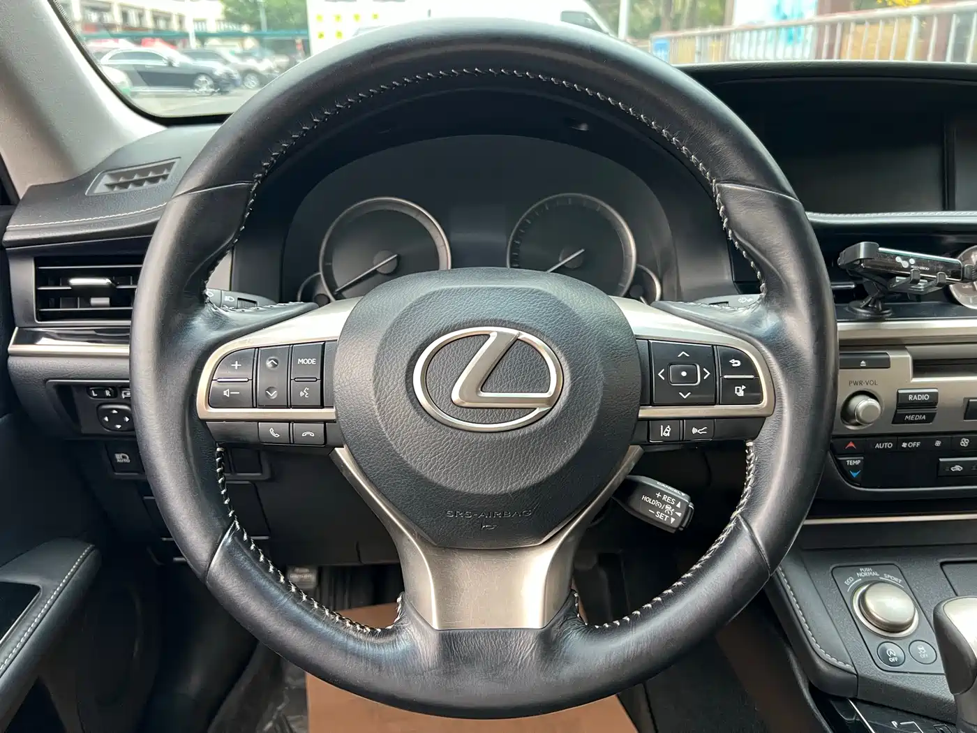 Lexus ES 2015 200 Elite Edition фото 5